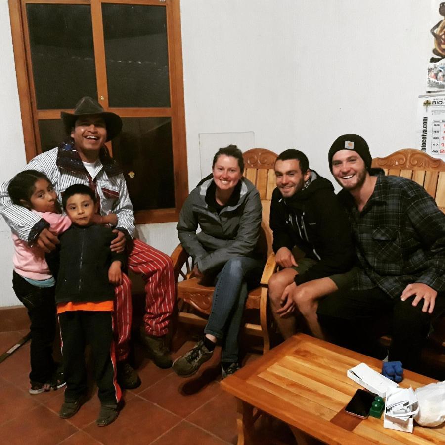 הווהווטננגו Hostal Checruz, Todos Santos Cuchumatan מראה חיצוני תמונה